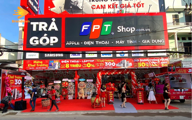 1. Cửa hàng điện thoại rẻ nhất TPHCM FPT Shop